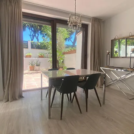Holiday home Con Patio Privado Con Barbacoa Y Piscina Cerca De La Playa Marbella