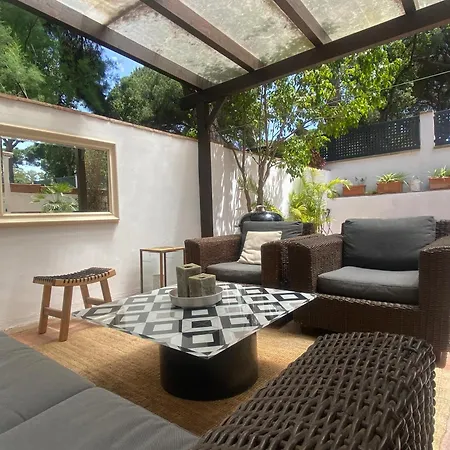 Con Patio Privado Con Barbacoa Y Piscina Cerca De La Playa Holiday home