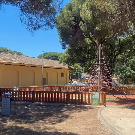 Con Patio Privado Con Barbacoa Y Piscina Cerca De La Playa Marbella