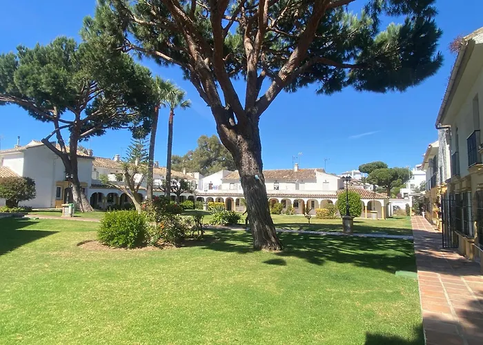 Casa Elviria Con Gran Piscina Comunitaria, Wi-fi Y Aire Acondicionado A 1 Kilometro De La Playa Ferienhaus *